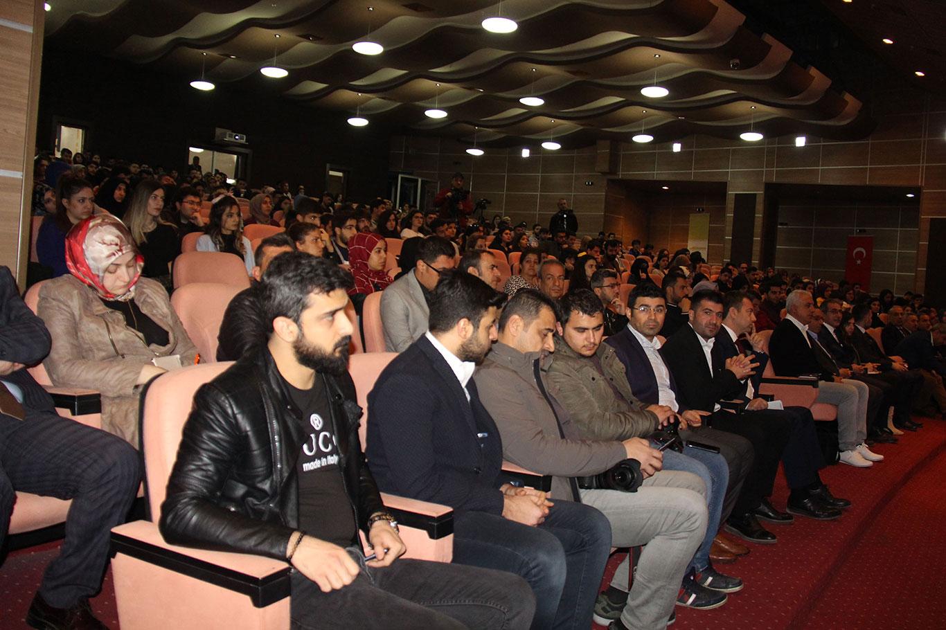 Dicle Üniversitesinde "To Imagine'20" programı düzenlendi Dicle Üniversitesinde "To Imagine'20" programı düzenlendi